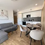 Smilciu Trio Keturvieciai Apartamentai Su Terasa Apartman *